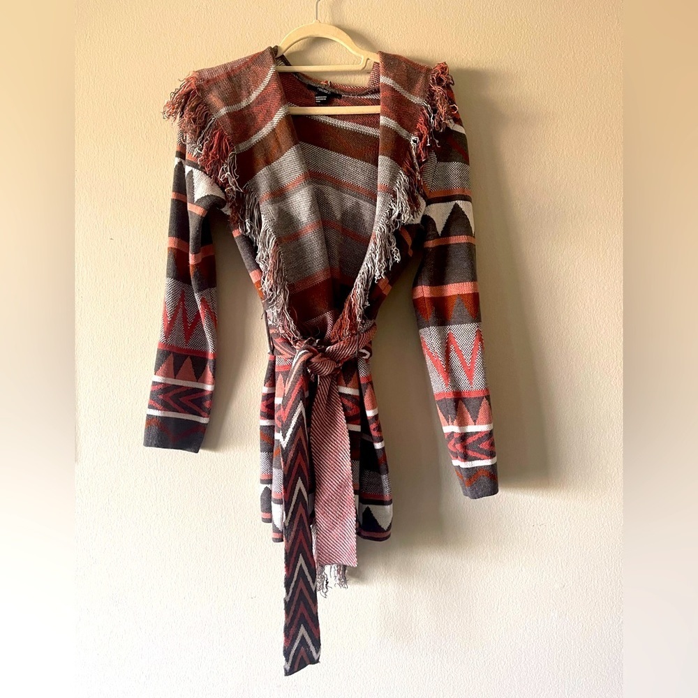 FOREVER 21• Geo Print Fringe Cardigan • LIKE NEW​​​​